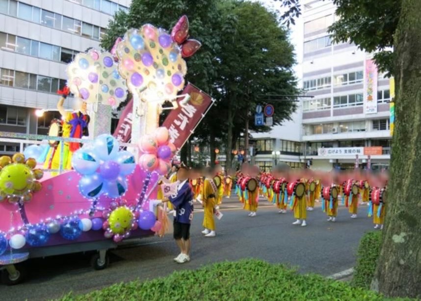 さんさ踊り山車